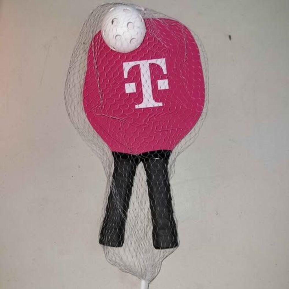 NEW Tmobile Pickleball Set
